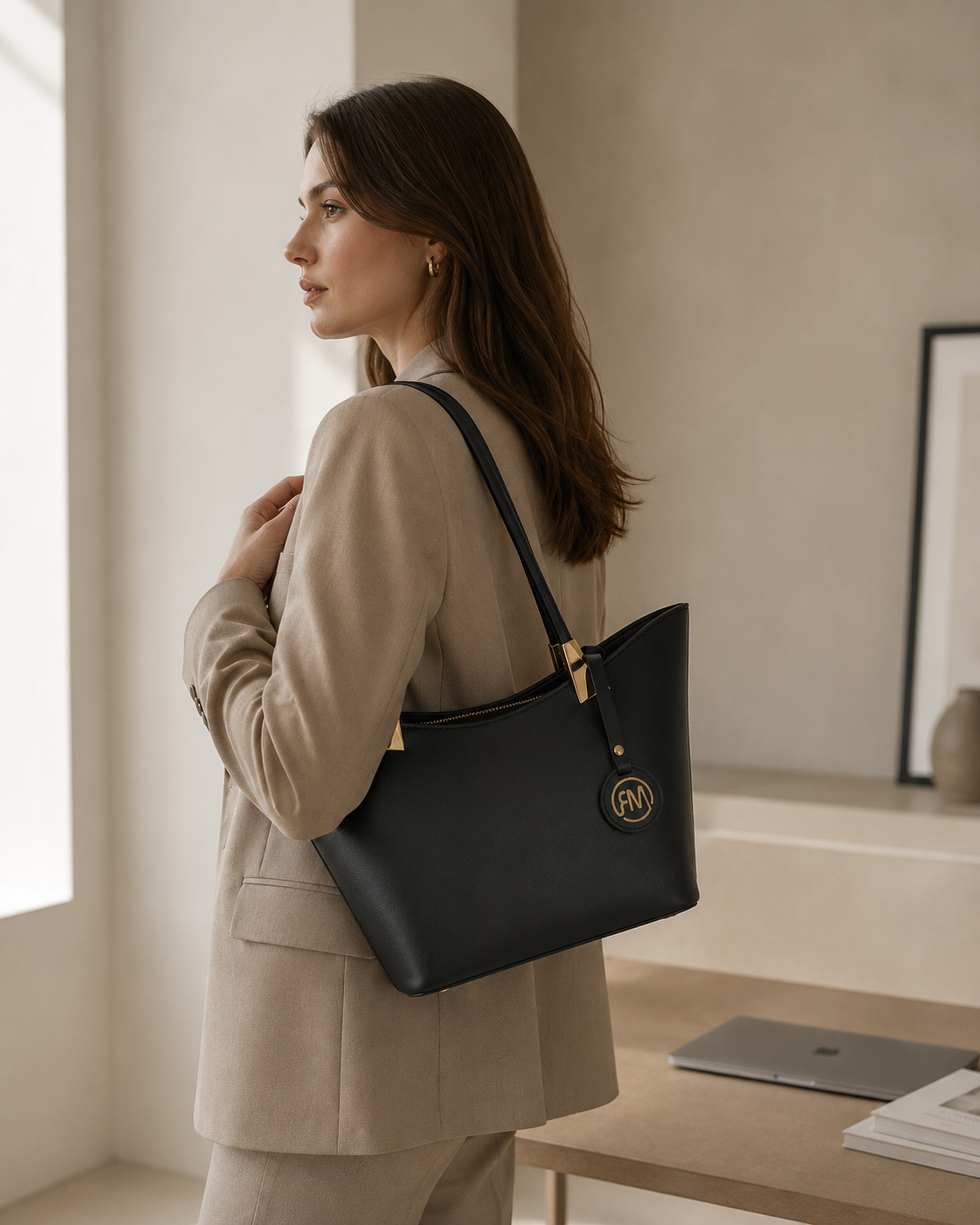 Structured Tote — Nero